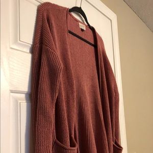 Universal thread mauve sweater